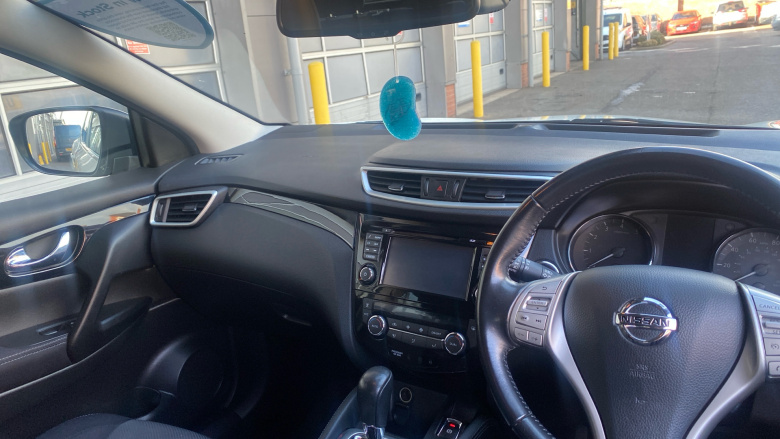 Nissan Qashqai 1.2 DiG-T N-Tec 5dr Xtronic Petrol Hatchback